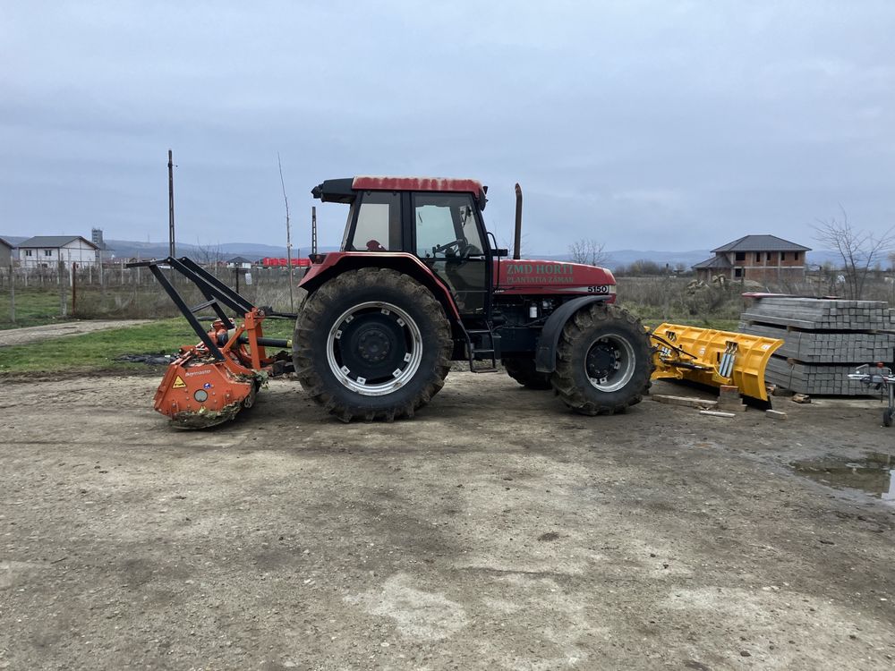 Inchiriem utilaje , miniexcavator , tractoare  , tocatoare