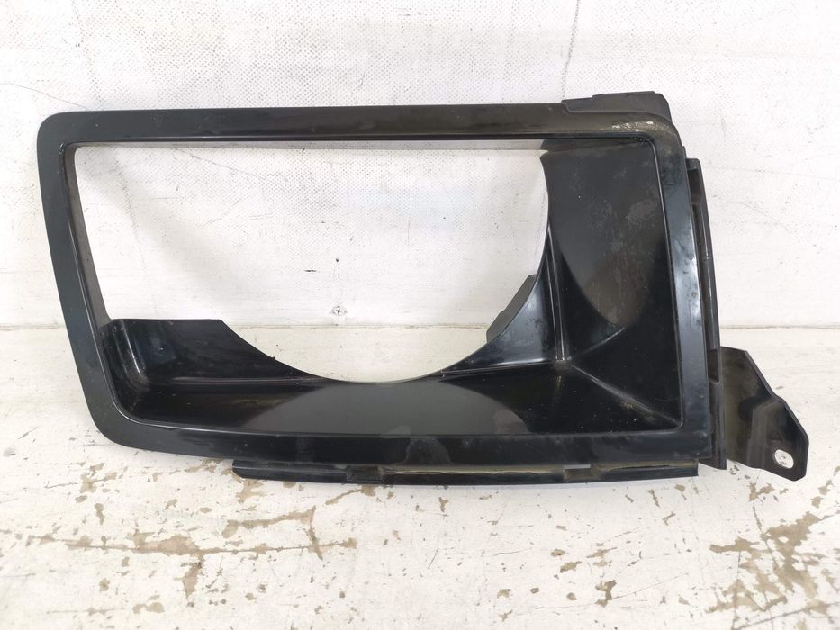 Ленд Ровер Дефендър / Land Rover Defender Орнамент за фар от дясната с