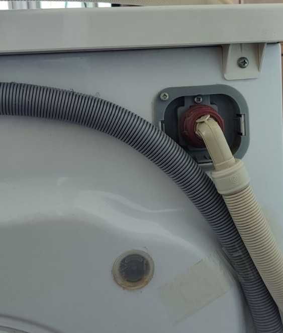 Кир ювиш машинаси сотилади, АТЛАНТ 7 кг, ҳолати яхши ва ишлаб турибди!