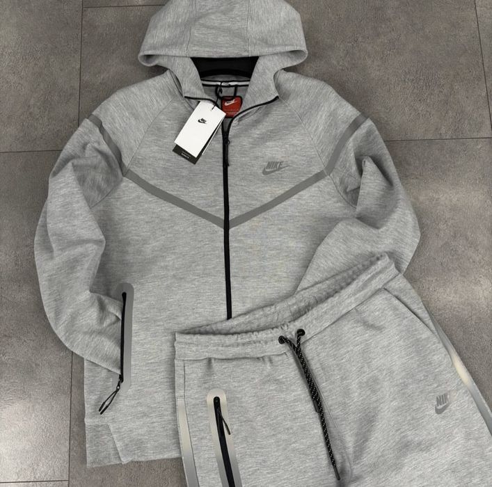 Nike Tech Fleece спортен екип активен джоб