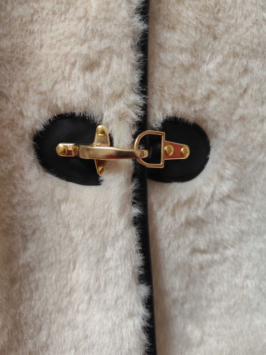 AMISU - НОВА Ефектна дамска връхна дреха