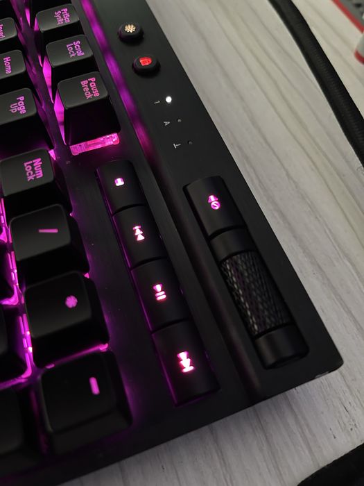Tastatura gaming mecanica Corsair K70RGB
