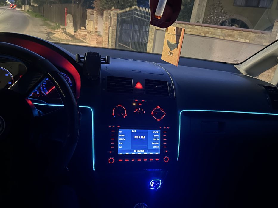 Vând touran 1.9 tdi