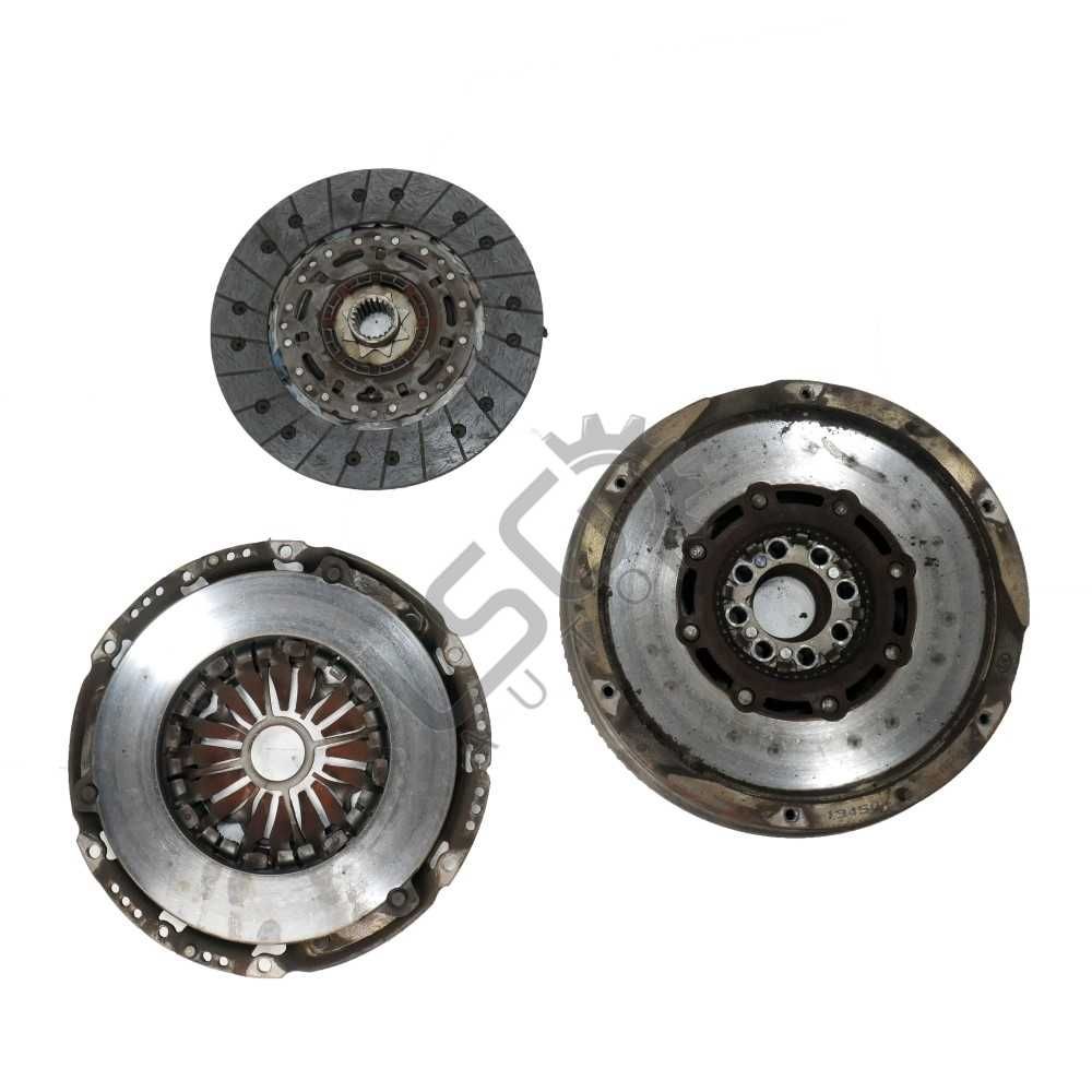 Комплект демпферен съединител с маховик Toyota Avensis II  ID: 144881