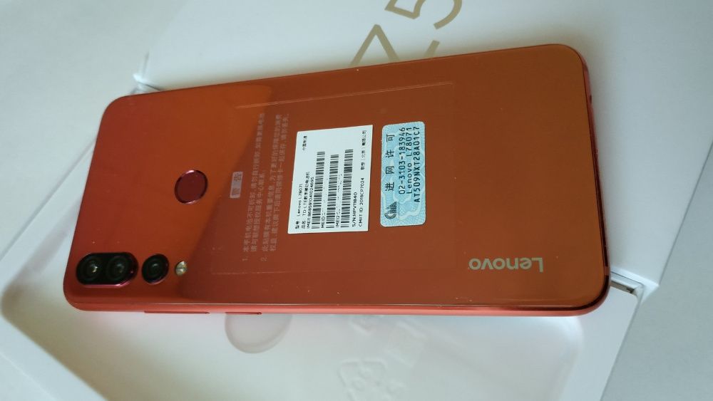 Lenovo Z5s - 6/64Gb, SD710