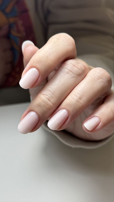 Manichiura/pedichiura semipermanenta cu apex