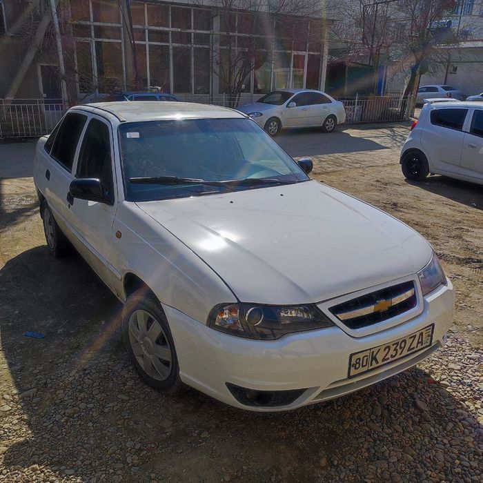 Nexia 2 sotiladi holati yaxshi