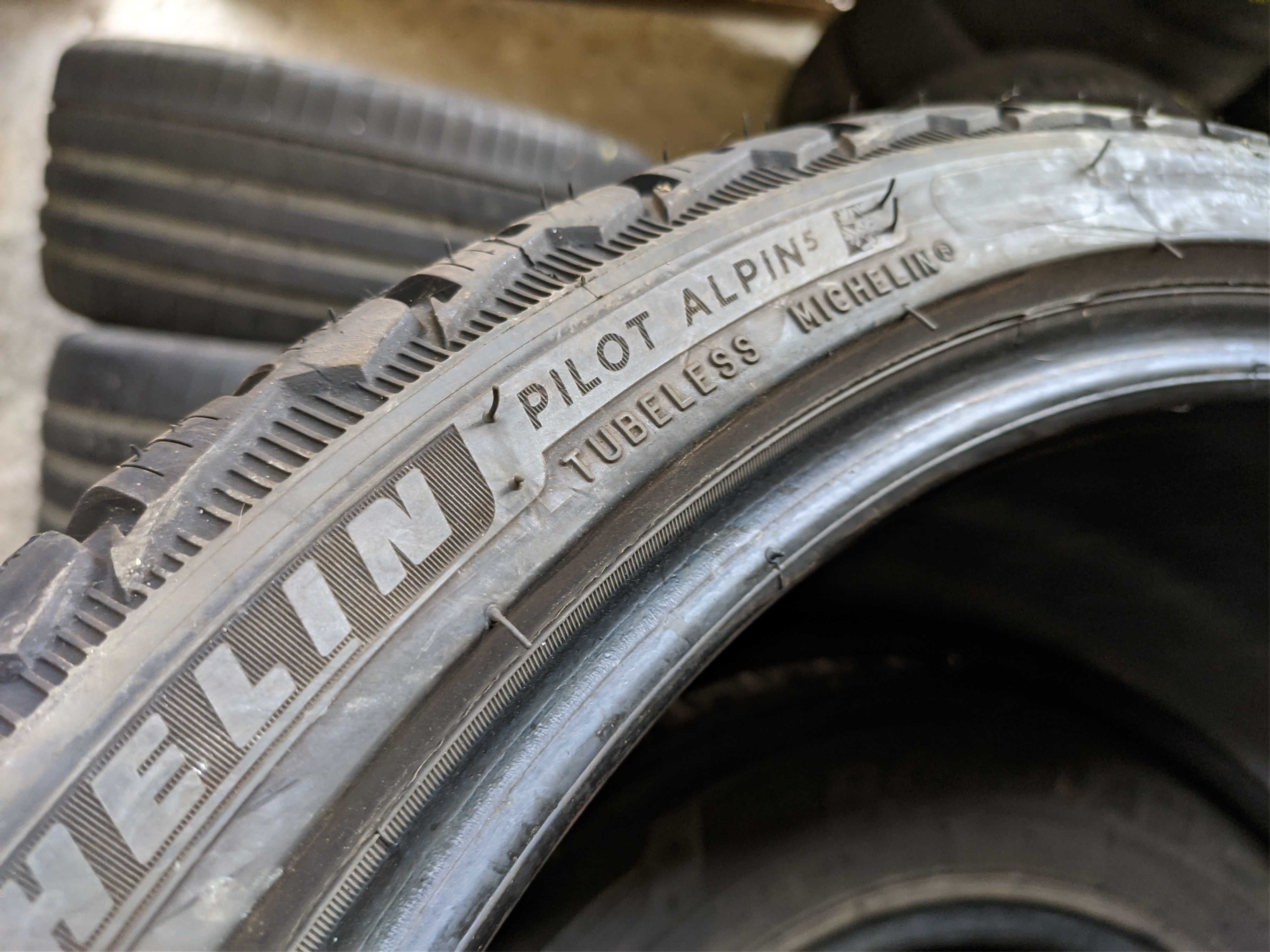 2бр Зимни гуми 255 35 20 - Michelin - DOT 2022