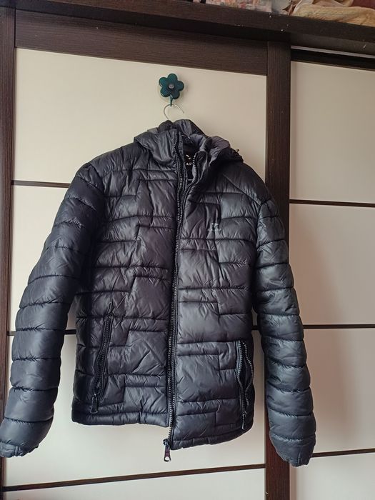 Vând geaca  barbati