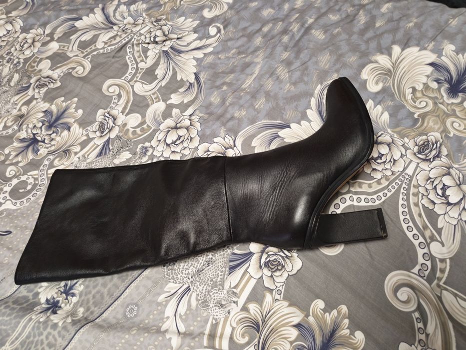 Vînd cizme piele