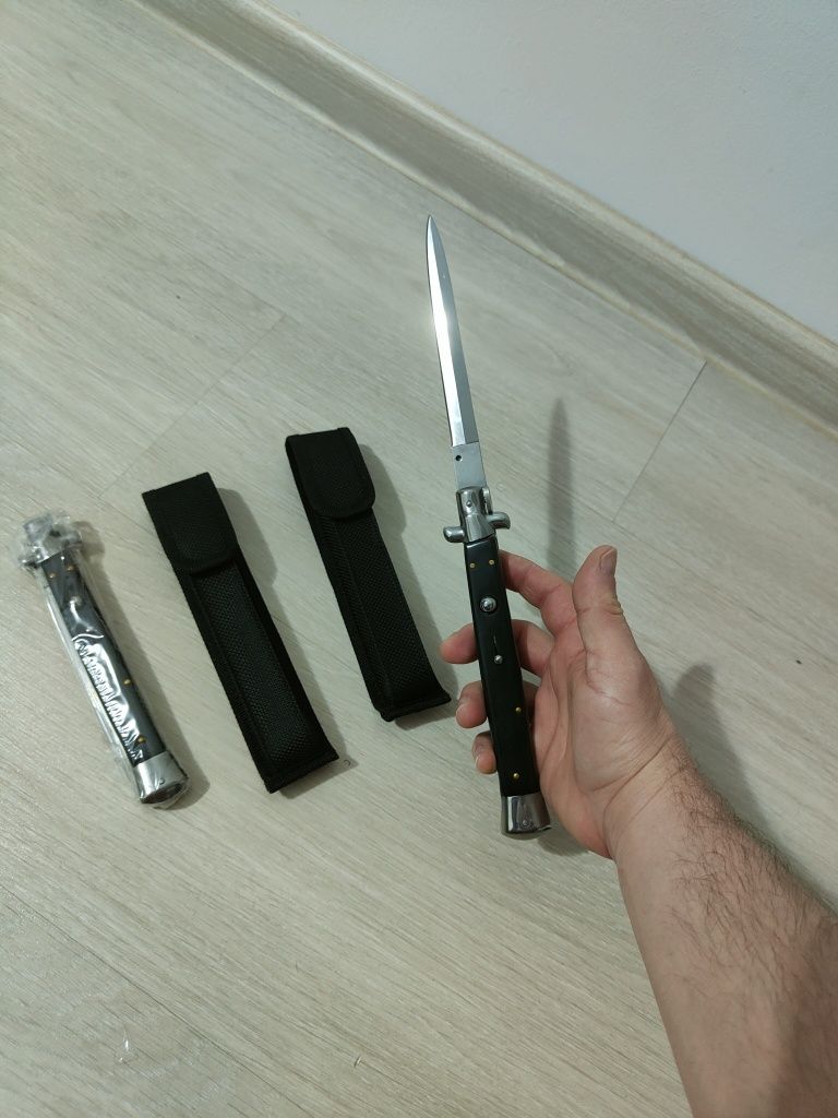 Briceag cu buton , Cuțit Vânătoare/ Model Stiletto lama 17cm