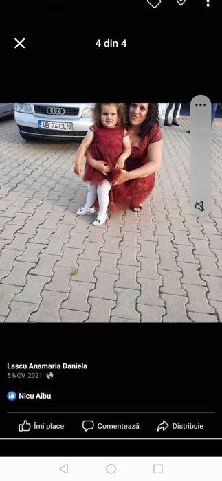 Vând rochițe mama fiica