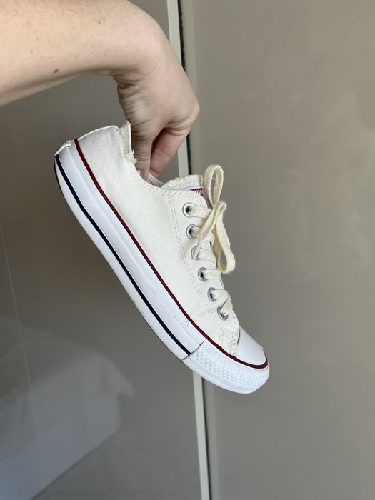 Бежови converse сникърси