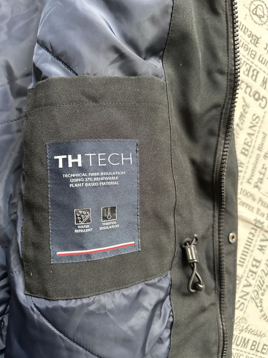 Tommy Hilfiger original парка яке.L