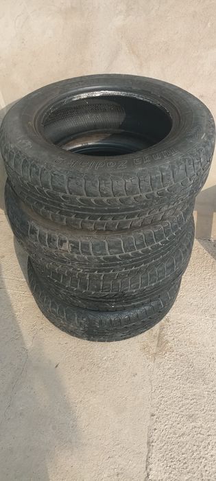 Продаю шины 195.65.R15.