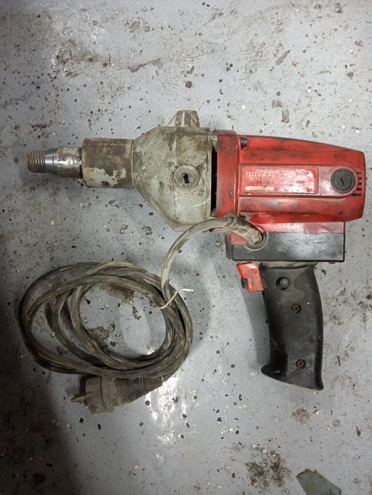 Дрель алмазного бурения