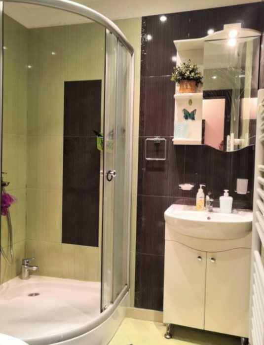 Дава се под наем Двустаен апартамент в София, Изток - 72 кв.м за 614 € - Снимка #4