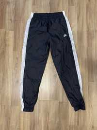 Vand Pantaloni Nike