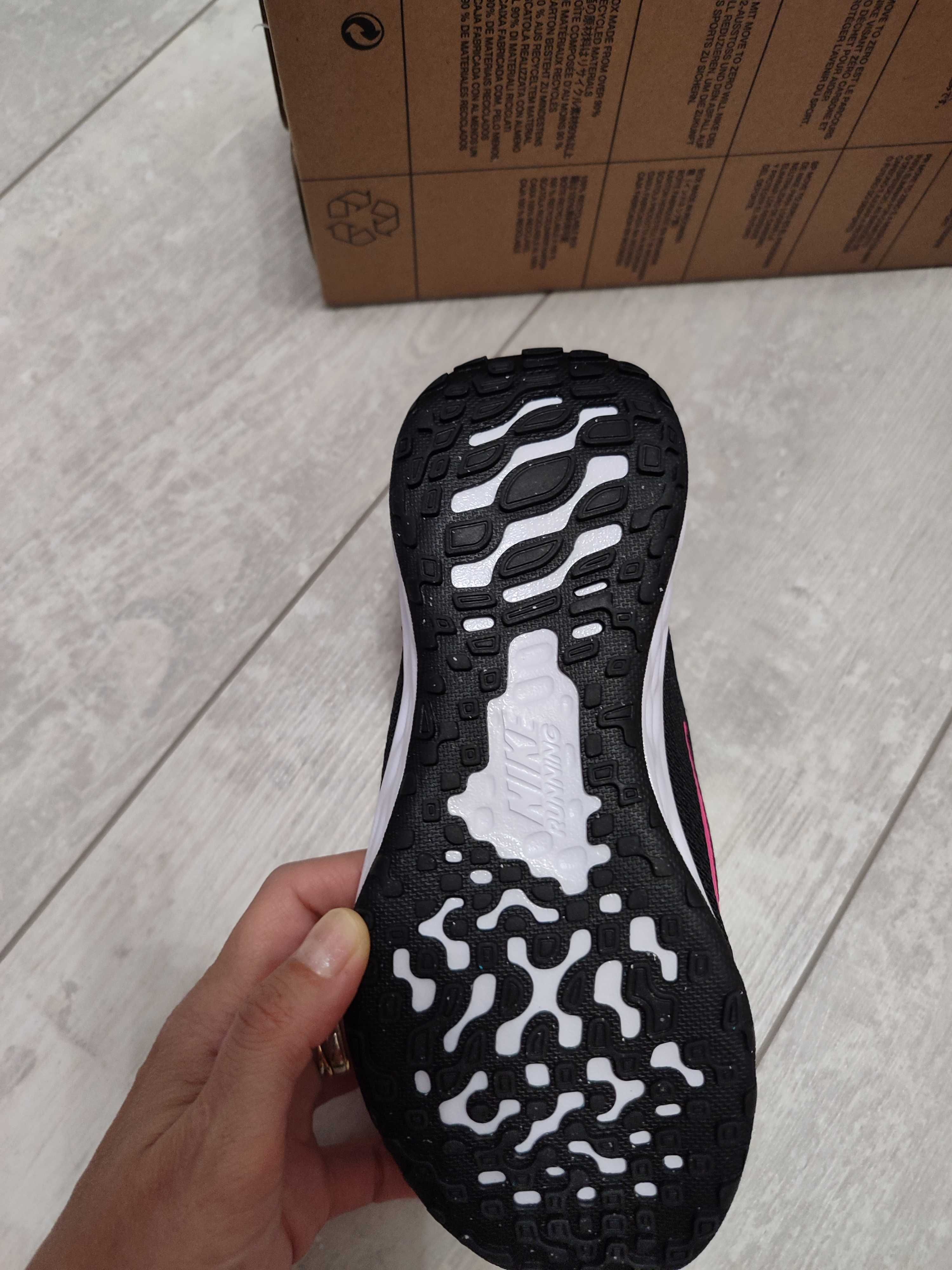 NIKE детски маратонки за момиче