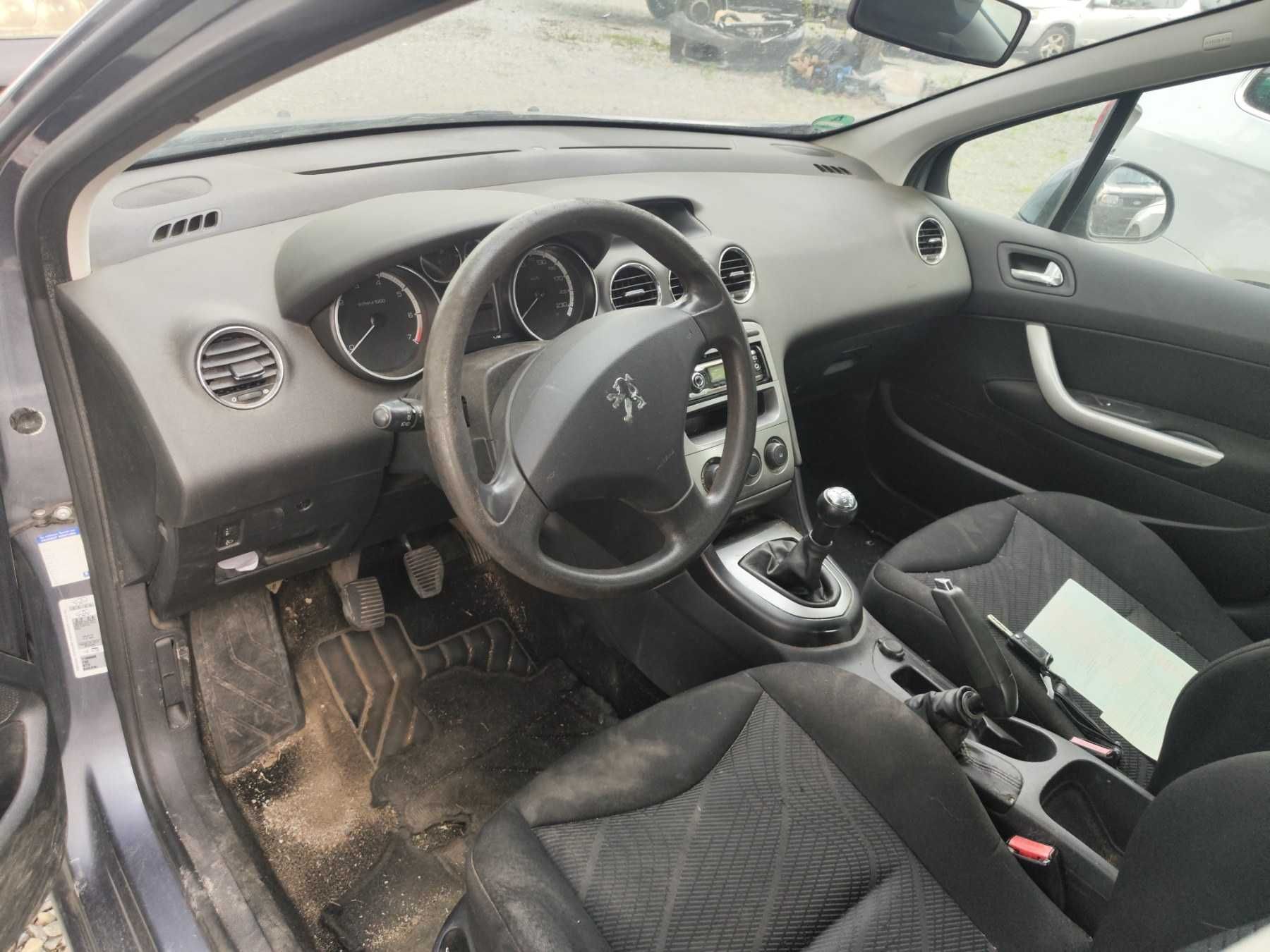 Peugeot 308 На части 1.6 бензин 120кс