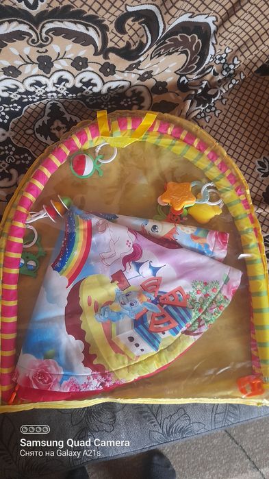 Продам коврик детский и Комбенизон