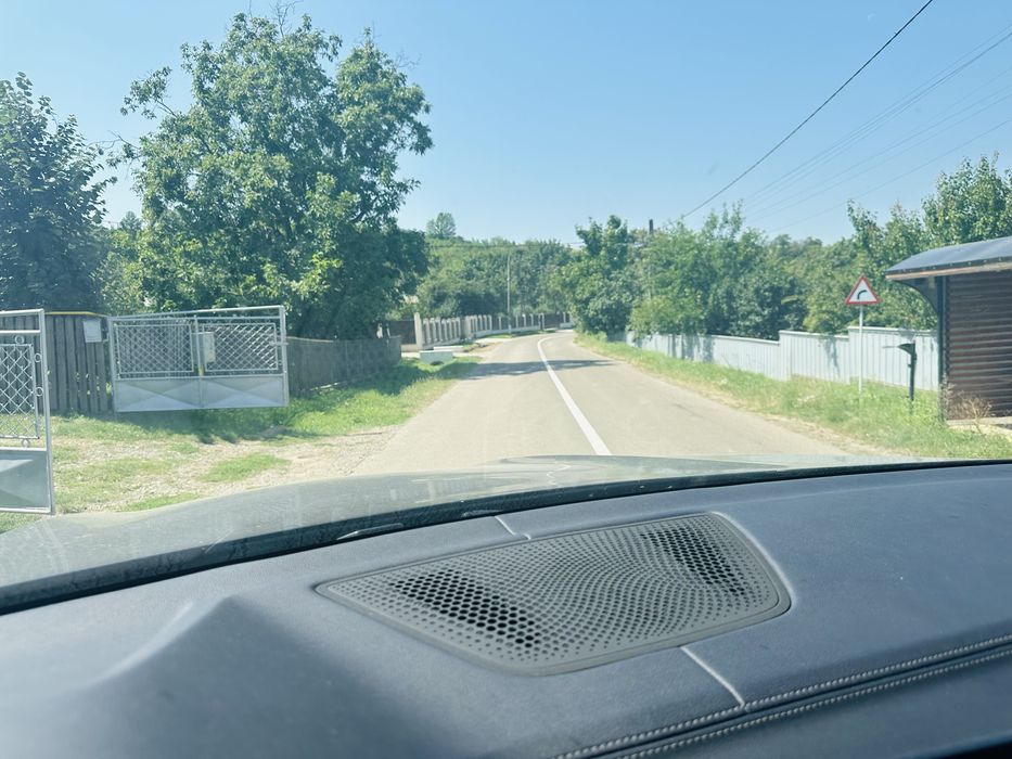 Vand loturi de teren Curent-Apa-Gaz