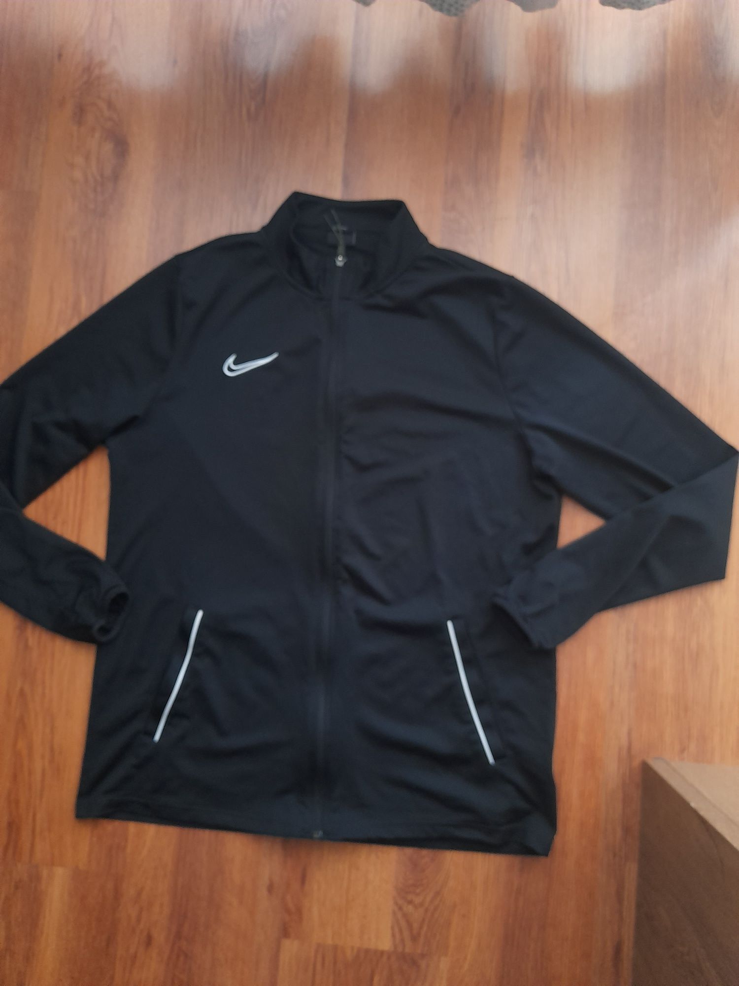 Nike  долнище и горнище M- L размер.