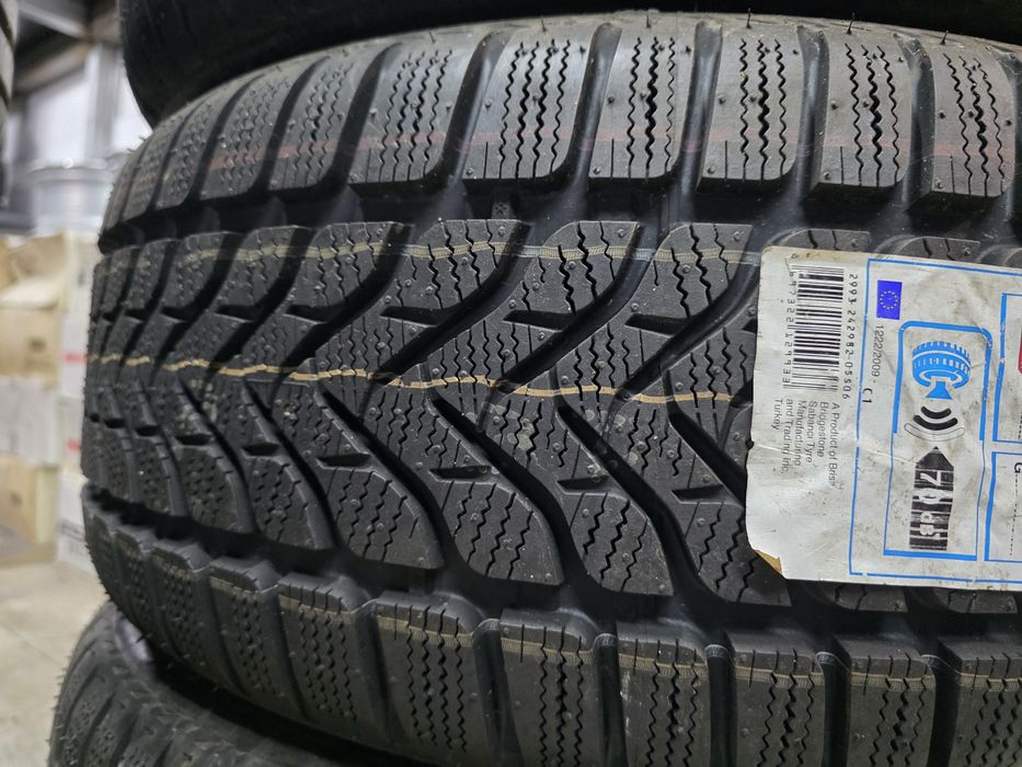 4бр Нови зимни гуми 215 50 17 - Lassa