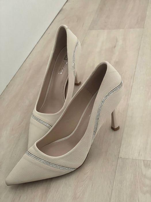 Новые туфли 39 размер