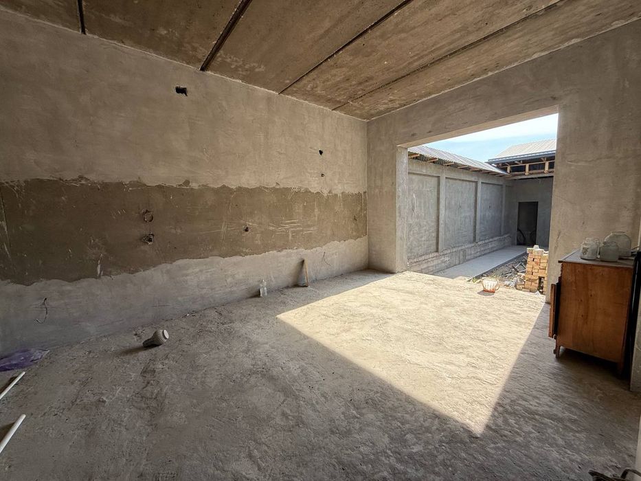 Продаётся Участок 3,5 соток Коробка 9 комнат от поста 2 километра