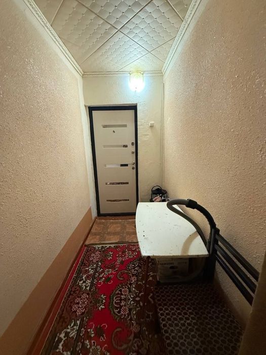 1 xonali kvartira sotiladi