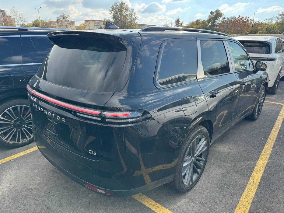 Leapmotor c16 модель 2026 гибрид 280km апельсин, массаж, холодильник.