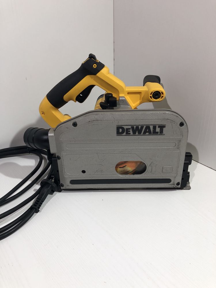 Circular cu plonjare DeWalt DWS 520 QS