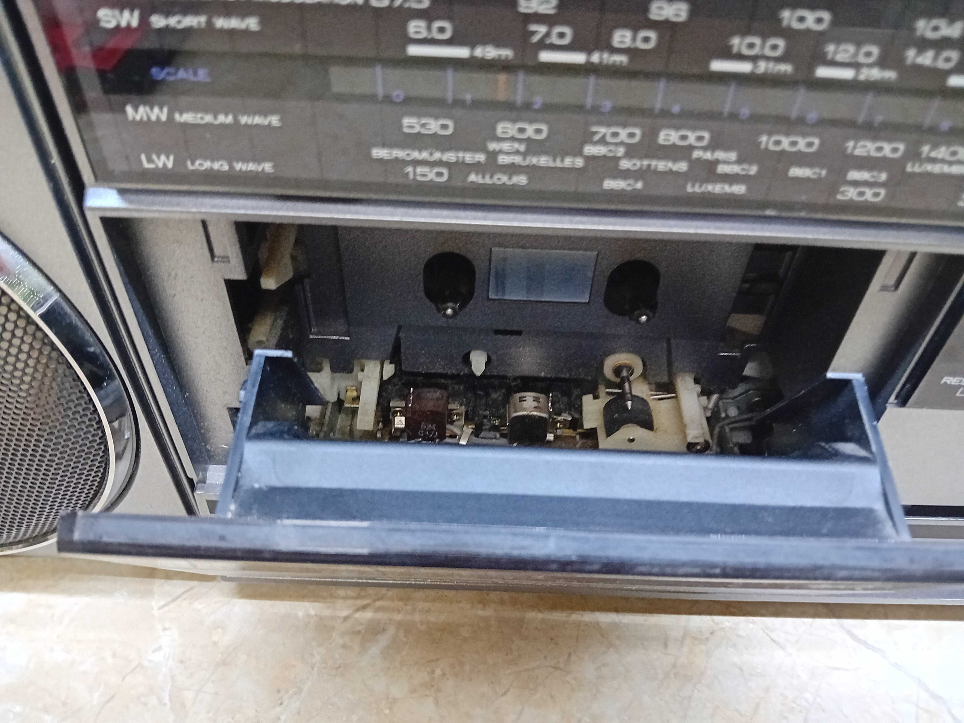 Hitachi TRK 9300