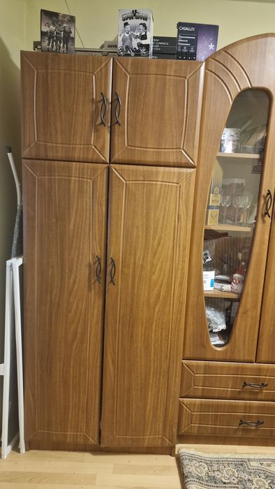 Vand mobila sufragerie