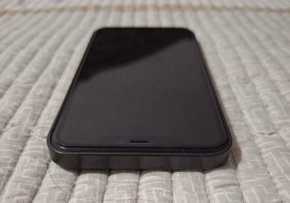 Iphone Xr/ 15pro korpusda