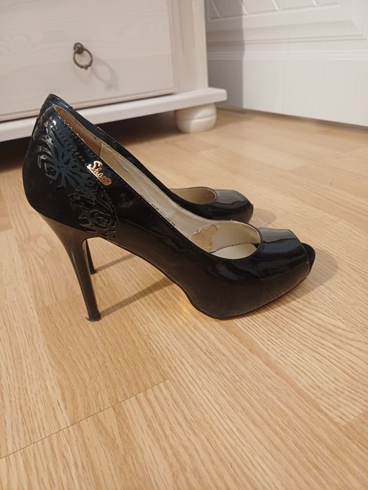 Лакированные туфли, 37 размер