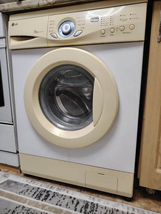 Стиральная машинка автомат