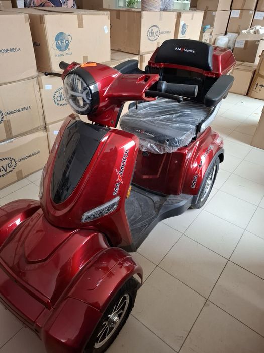 *ЧИСТО НОВ* Електрическа четириколка 1500W MaxMotors