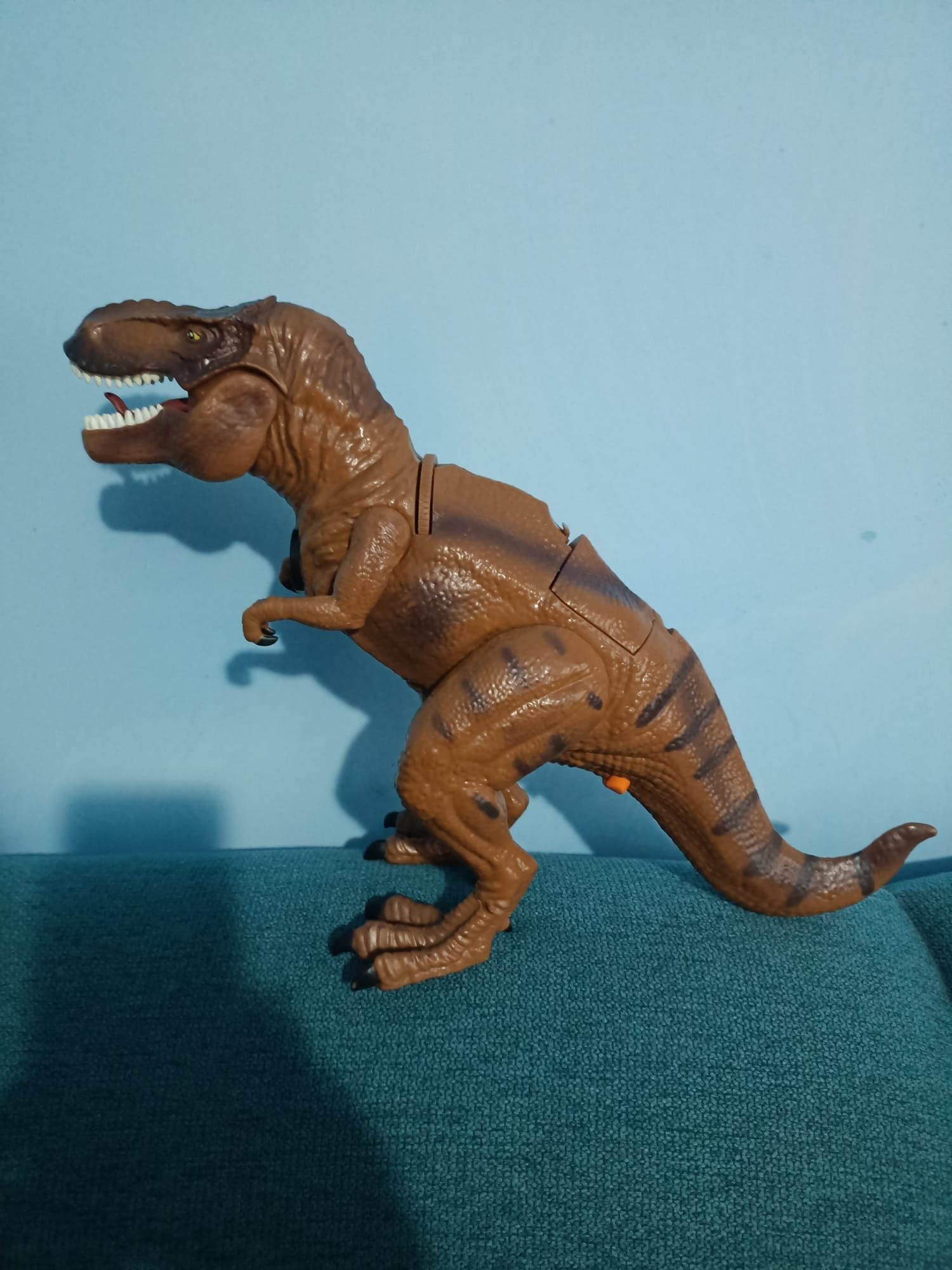 Vand figurine Dinozauri Jurassic.