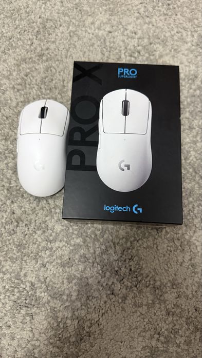 Mouse pro superlight logitech cu cutie