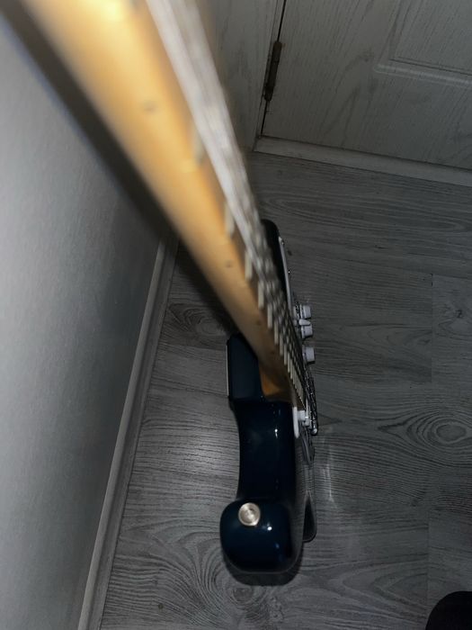 Електрическа китара НОВА