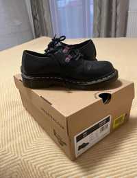 Pantofi Dr. Martens