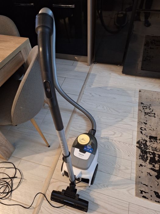 Aspirator fara sac Philips seria 2000, 850w, negru