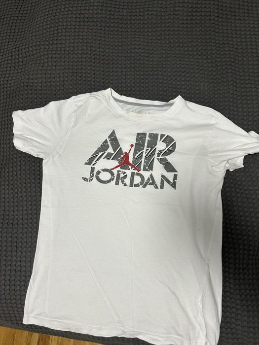 Тениска Air Jordan – Бяла (с графичен принт)