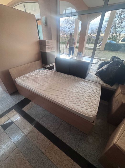 Гардероби и легла