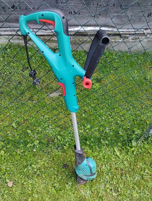 Trimer electric pentru gazon Bosch Art 24