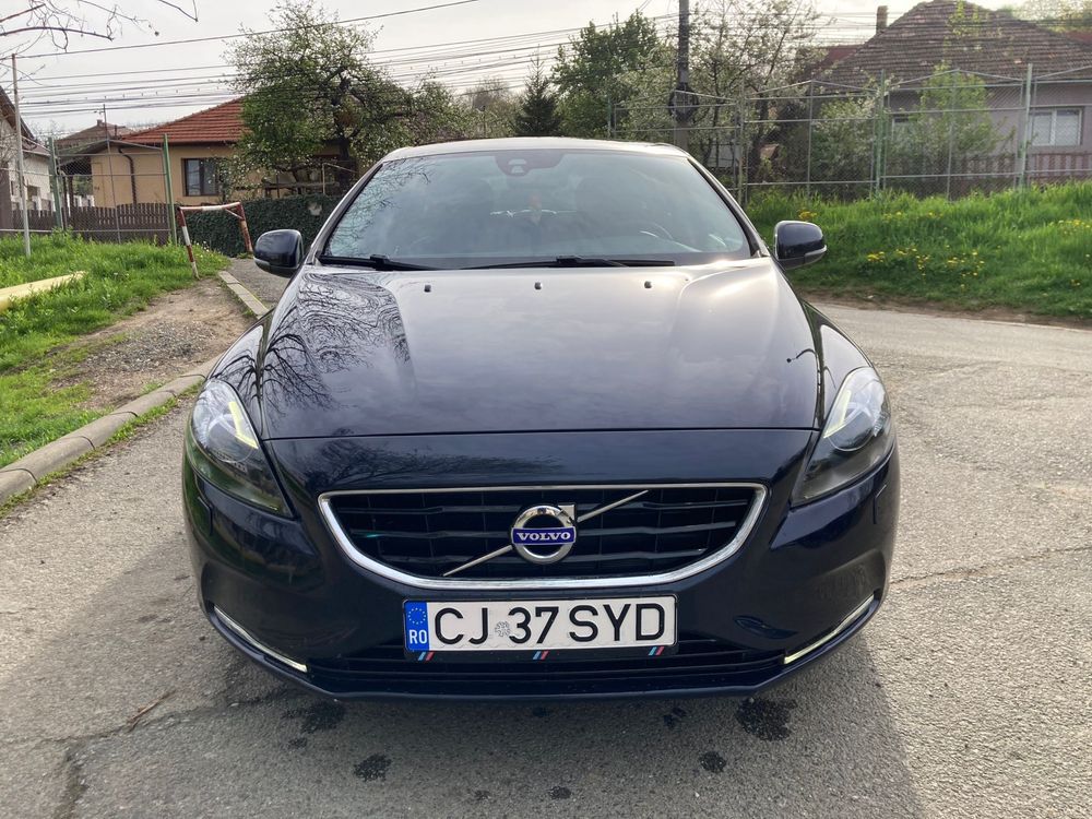 Volvo V40/ Panoramic