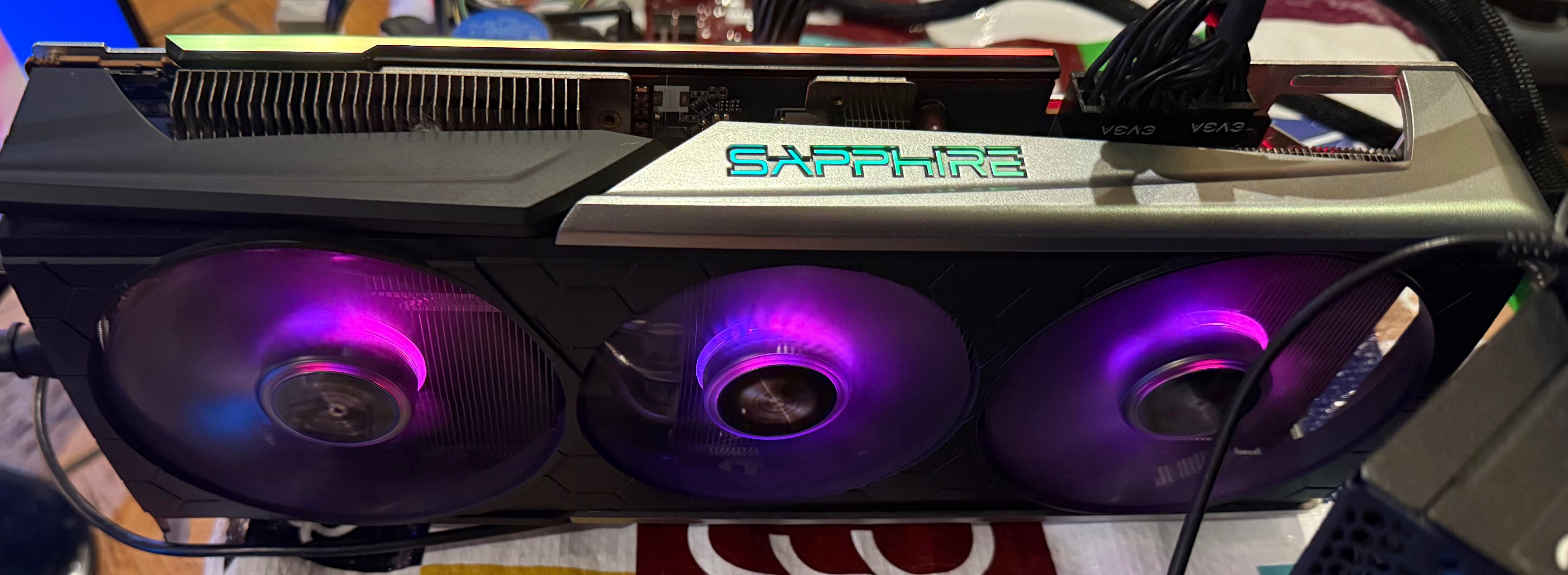 Placa video Saphire  5700 xt nitro
