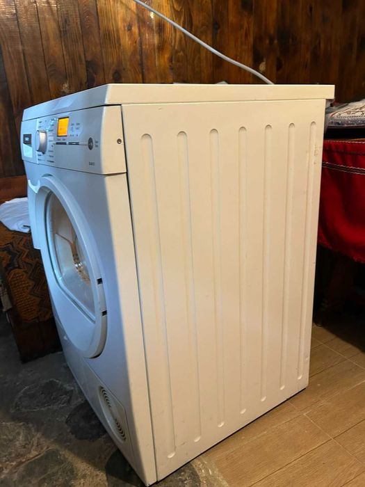 Кондензна сушилня Siemens модел WT46S510